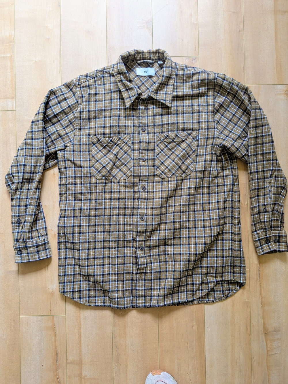 TNA Men's Like New High Quality Plaid Button-Down Shirt in Tan and Olive